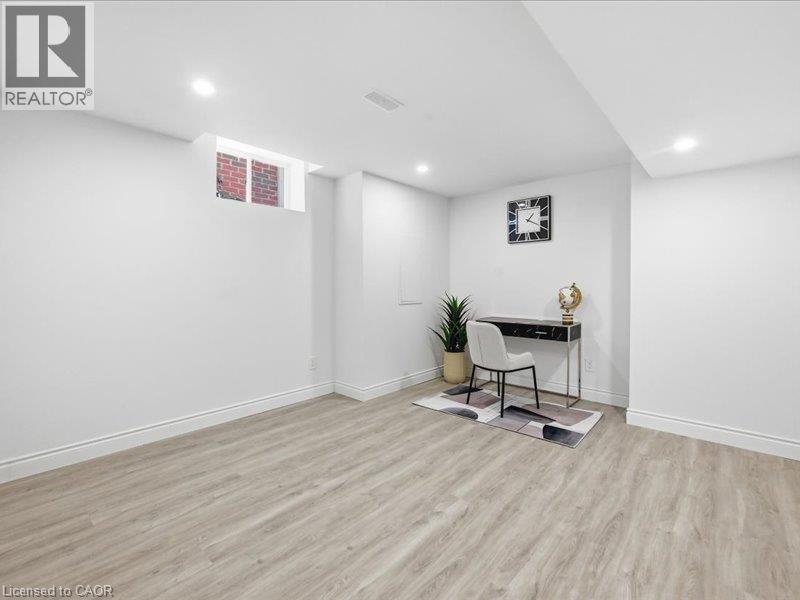 39 Avanti Crescent, Waterdown, ON - Indoor