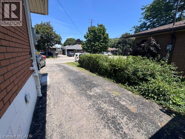 90 Anna Capri Drive Unit# Lower, Hamilton, ON - Outdoor