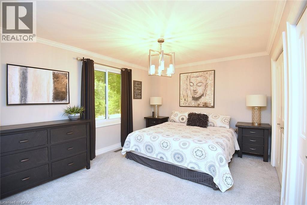 421 8Th Concession Road E, Carlisle, ON - Indoor Photo Showing Bedroom