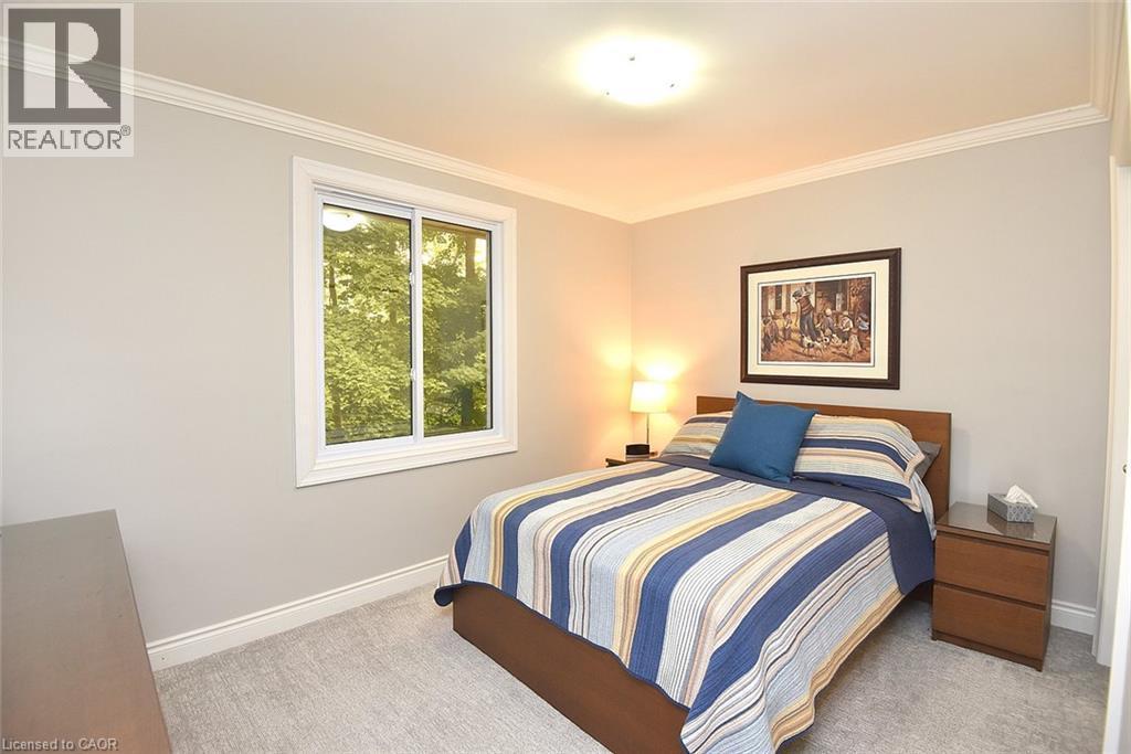 421 8Th Concession Road E, Carlisle, ON - Indoor Photo Showing Bedroom