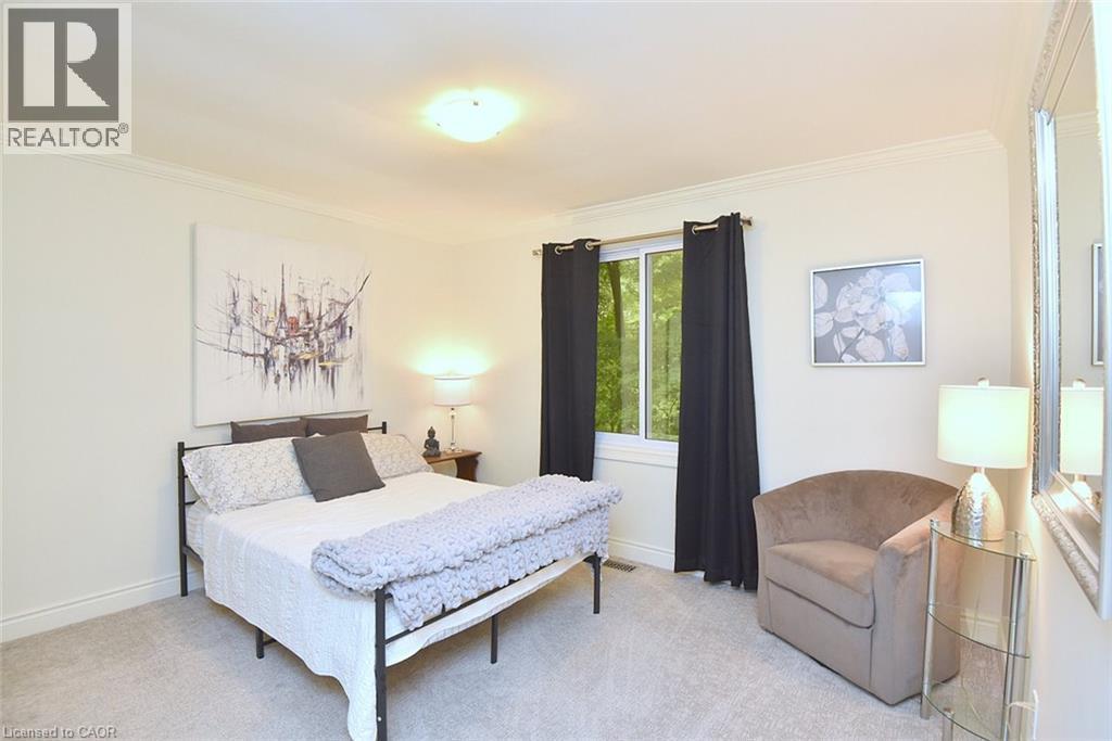 421 8Th Concession Road E, Carlisle, ON - Indoor Photo Showing Bedroom