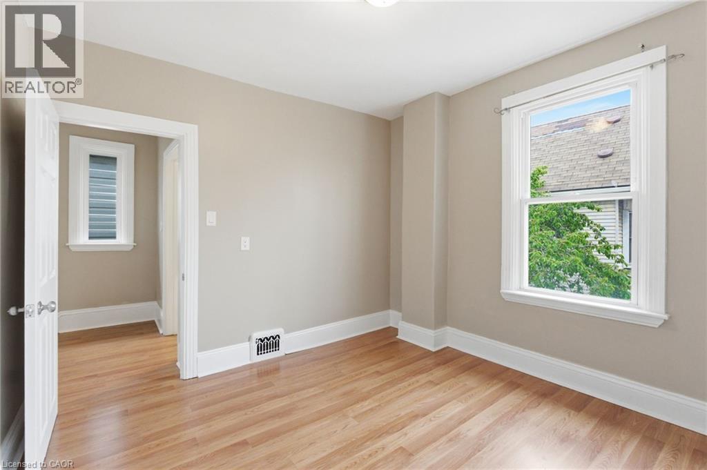 643 Wilson Street, Hamilton, ON - Indoor Photo Showing Other Room