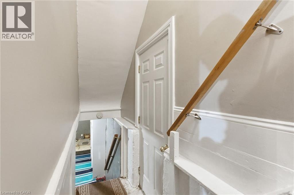 643 Wilson Street, Hamilton, ON - Indoor Photo Showing Other Room