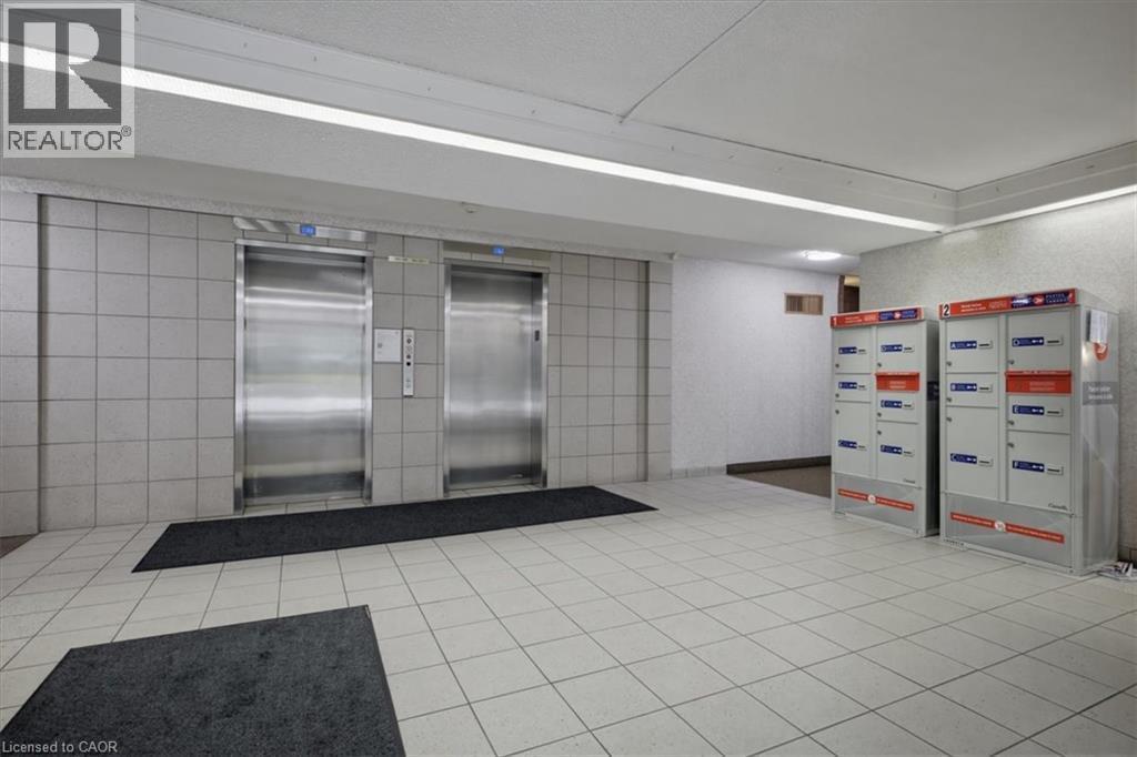 1968 Main Street W Unit# 404, Hamilton, ON - Indoor