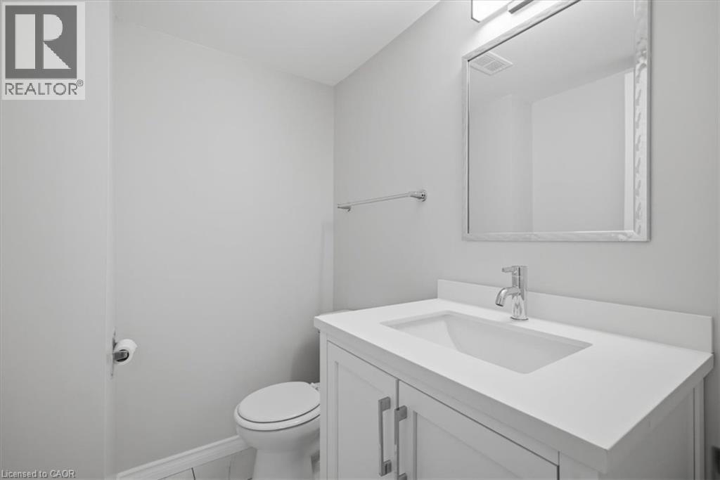 1968 Main Street W Unit# 404, Hamilton, ON - Indoor Photo Showing Bathroom