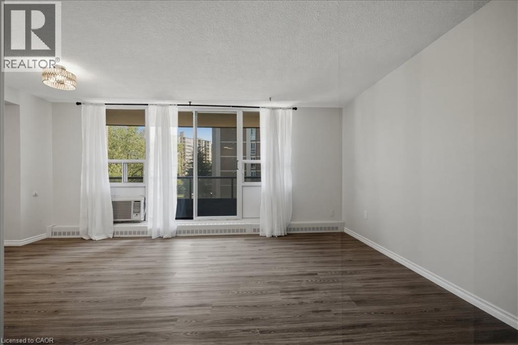 1968 Main Street W Unit# 404, Hamilton, ON - Indoor Photo Showing Other Room