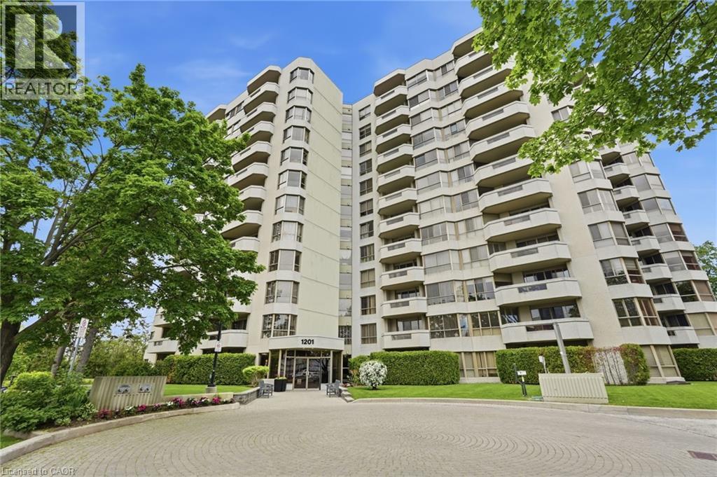 1201 North Shore Boulevard E Unit# 1003, Burlington, ON - Outdoor With Facade