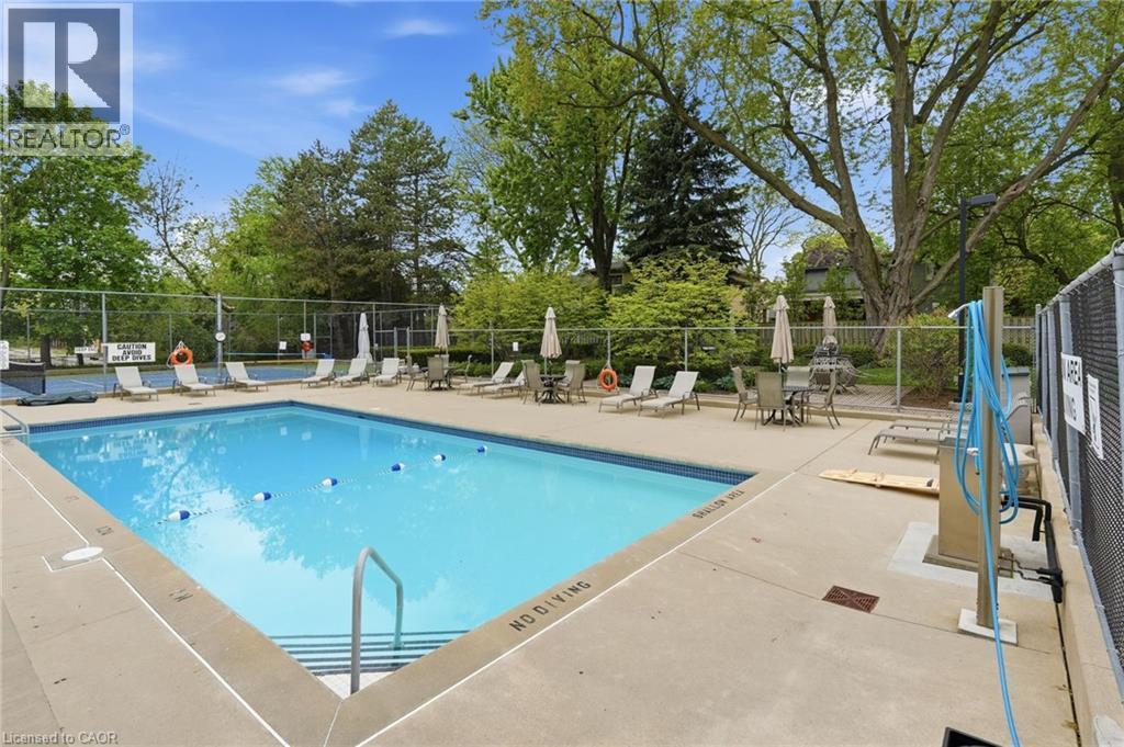 1201 North Shore Boulevard E Unit# 1003, Burlington, ON - Outdoor With In Ground Pool