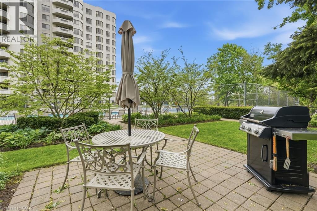 1201 North Shore Boulevard E Unit# 1003, Burlington, ON - Outdoor