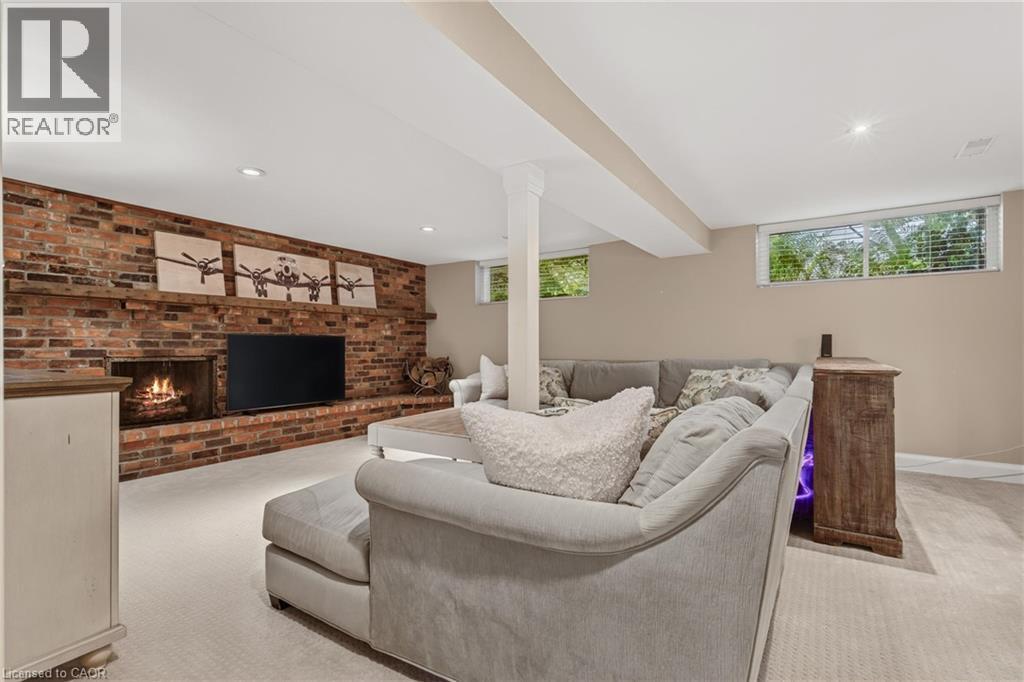 302 Harmony Road, Hamilton, ON - Indoor Photo Showing Other Room With Fireplace