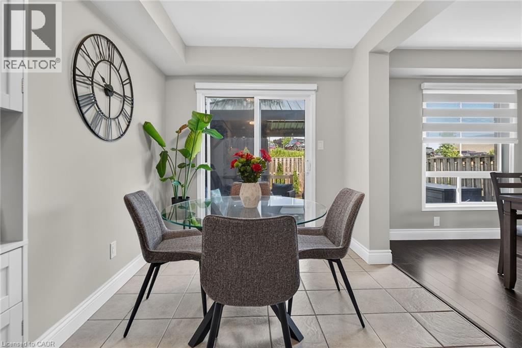226 Dicenzo Drive, Hamilton, ON - Indoor Photo Showing Dining Room