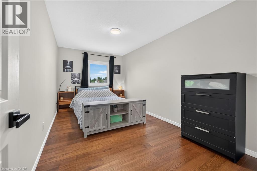 226 Dicenzo Drive, Hamilton, ON - Indoor
