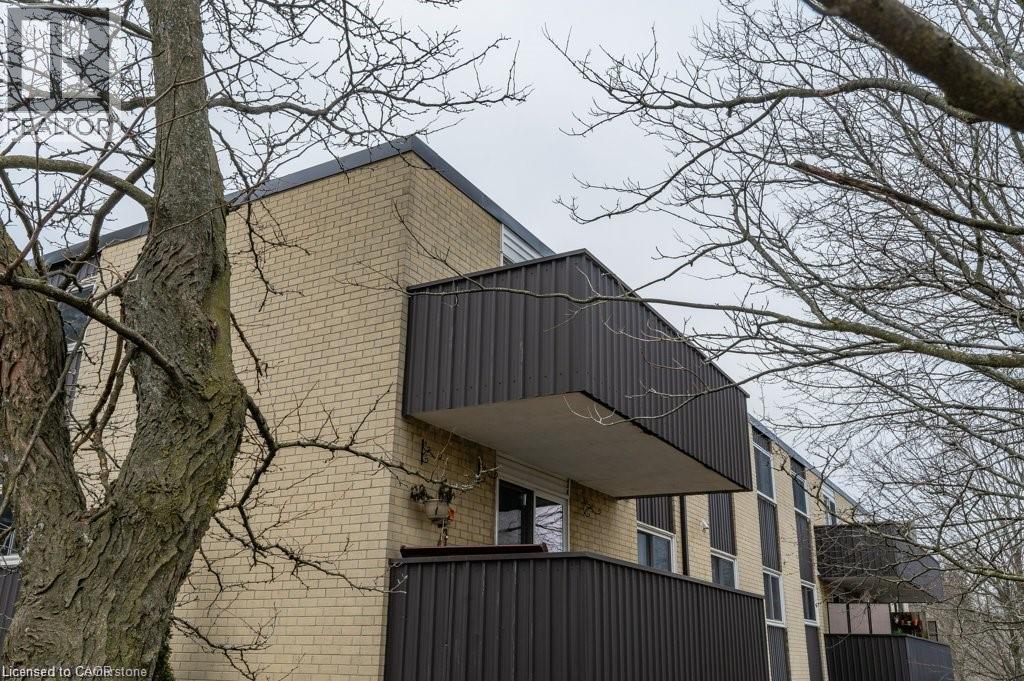 75 Hazelglen Drive Unit# 308, Kitchener, ON - Outdoor