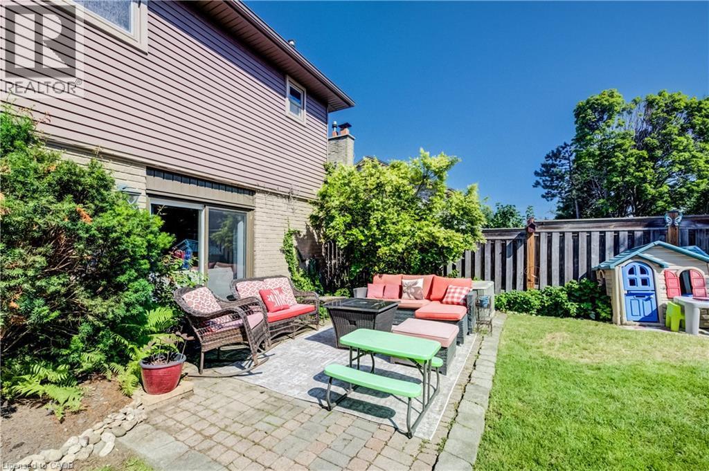 Patio terrace - 41 Mcniven Road, Ancaster, ON - Outdoor