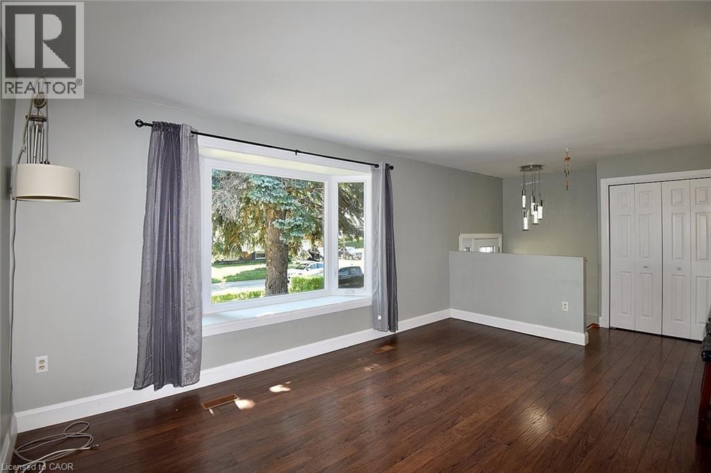 12 Rainham Street, Hamilton, ON - Indoor Photo Showing Other Room