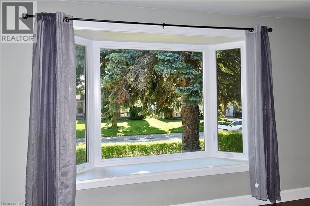 12 Rainham Street, Hamilton, ON - Indoor Photo Showing Other Room