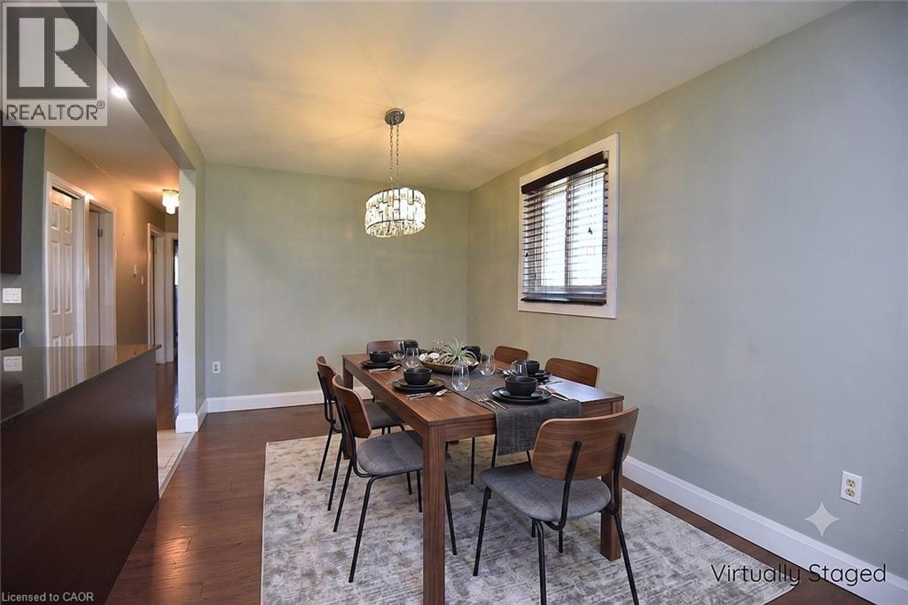 12 Rainham Street, Hamilton, ON - Indoor Photo Showing Dining Room
