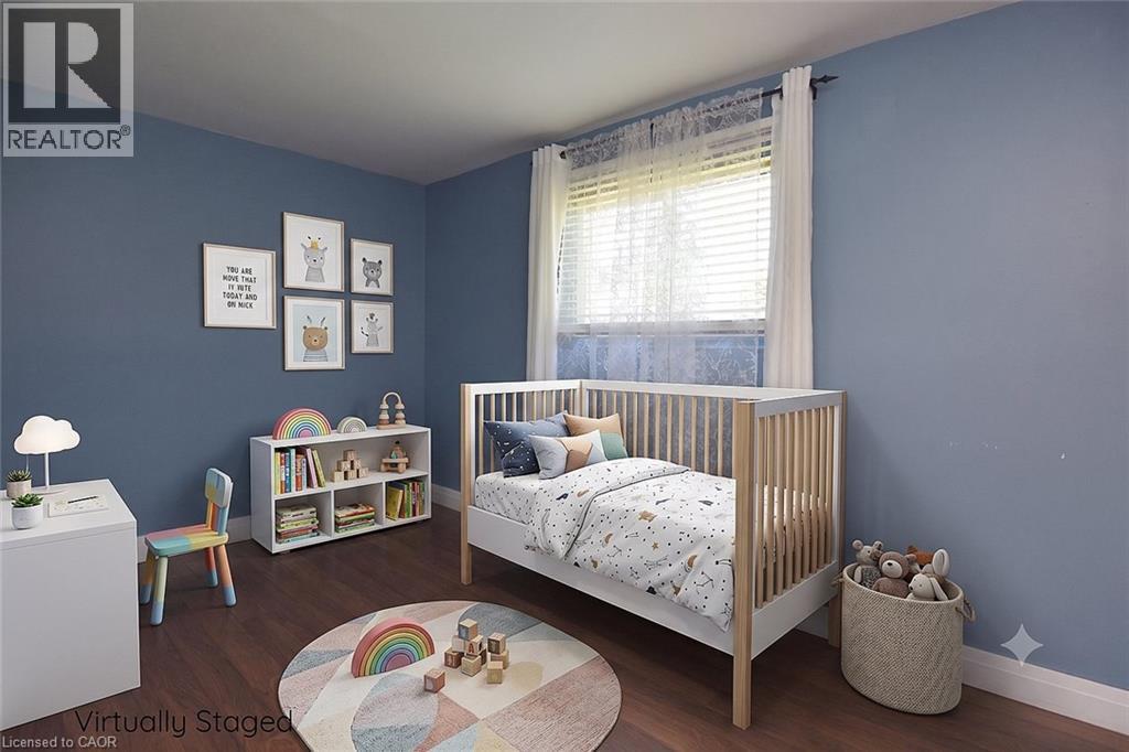 12 Rainham Street, Hamilton, ON - Indoor Photo Showing Bedroom