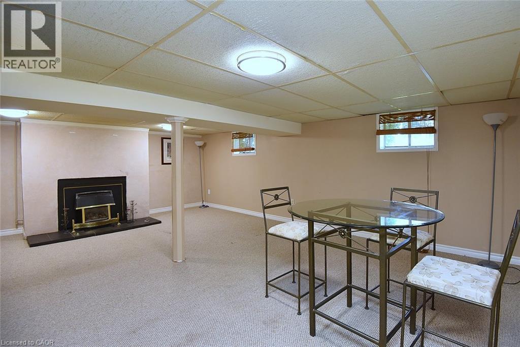 12 Rainham Street, Hamilton, ON - Indoor Photo Showing Other Room