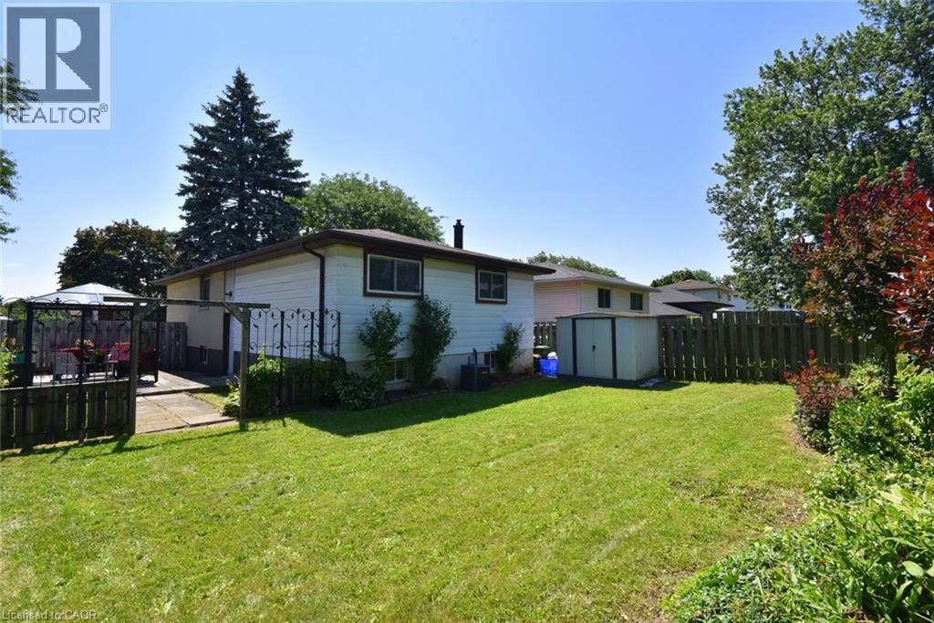 12 Rainham Street, Hamilton, ON - Outdoor
