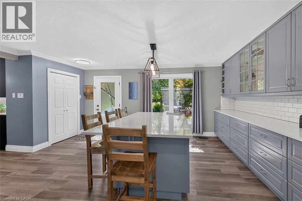 181 Central Drive, Ancaster, ON - Indoor Photo Showing Dining Room
