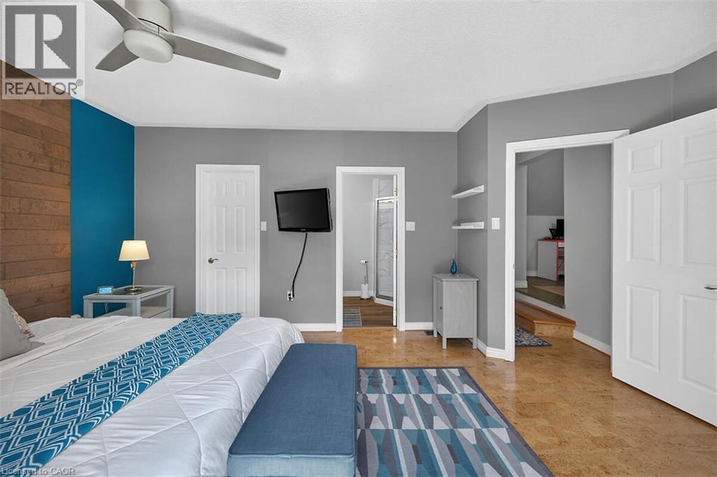 181 Central Drive, Ancaster, ON - Indoor Photo Showing Bedroom