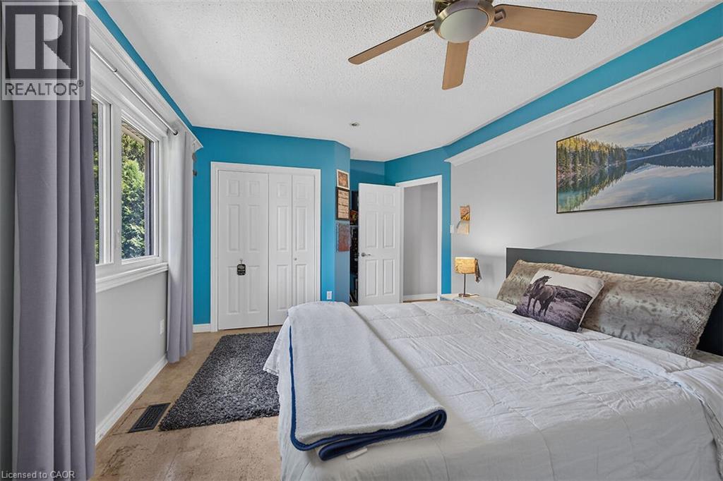 181 Central Drive, Ancaster, ON - Indoor Photo Showing Bedroom