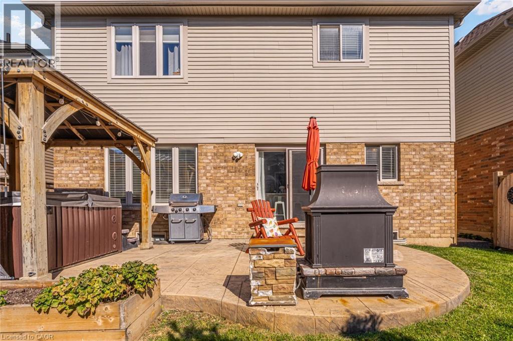 7 Kinsman Drive, Binbrook, ON - Outdoor With Deck Patio Veranda With Exterior