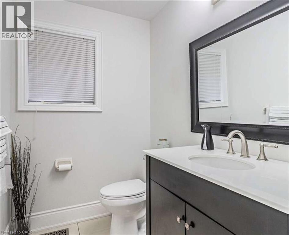 3562 Aquinas Avenue, Mississauga, ON - Indoor Photo Showing Bathroom