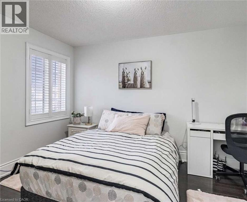 3562 Aquinas Avenue, Mississauga, ON - Indoor Photo Showing Bedroom