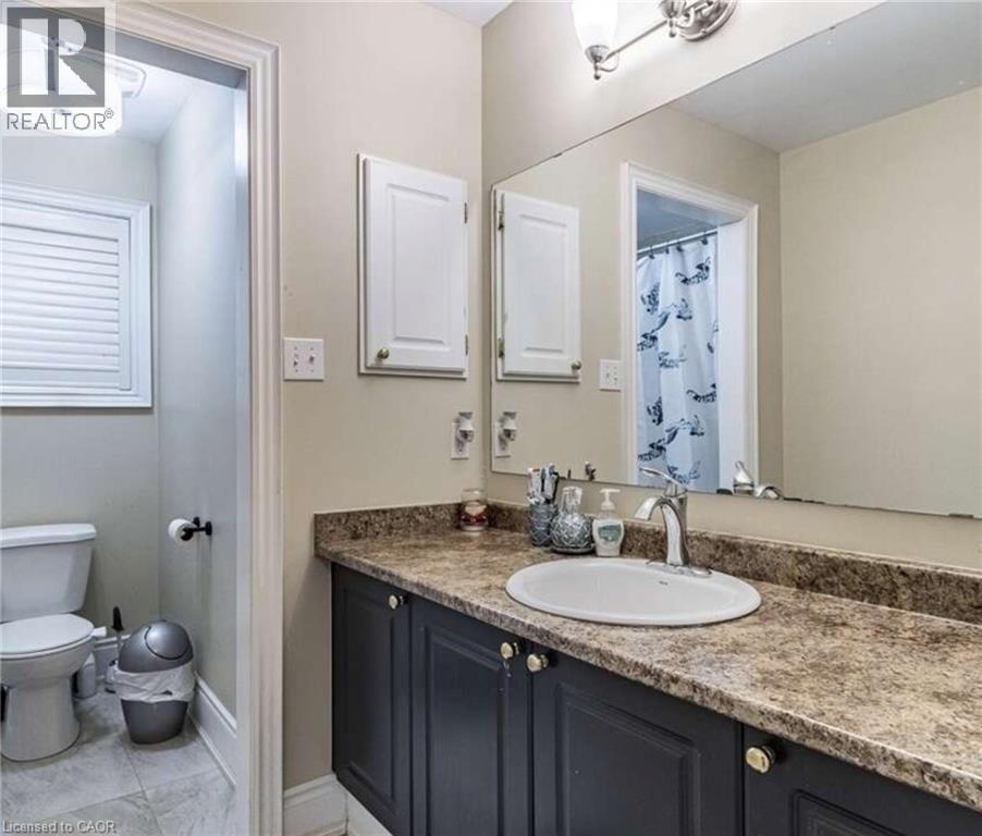 3562 Aquinas Avenue, Mississauga, ON - Indoor Photo Showing Bathroom