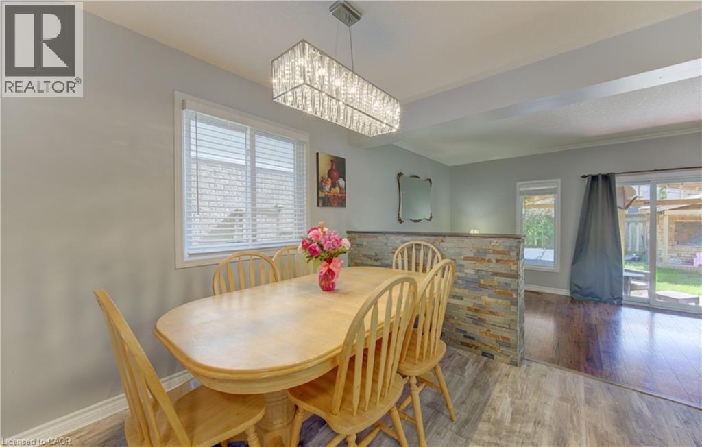 39 Chantilly Street, Kitchener, ON - Indoor Photo Showing Dining Room