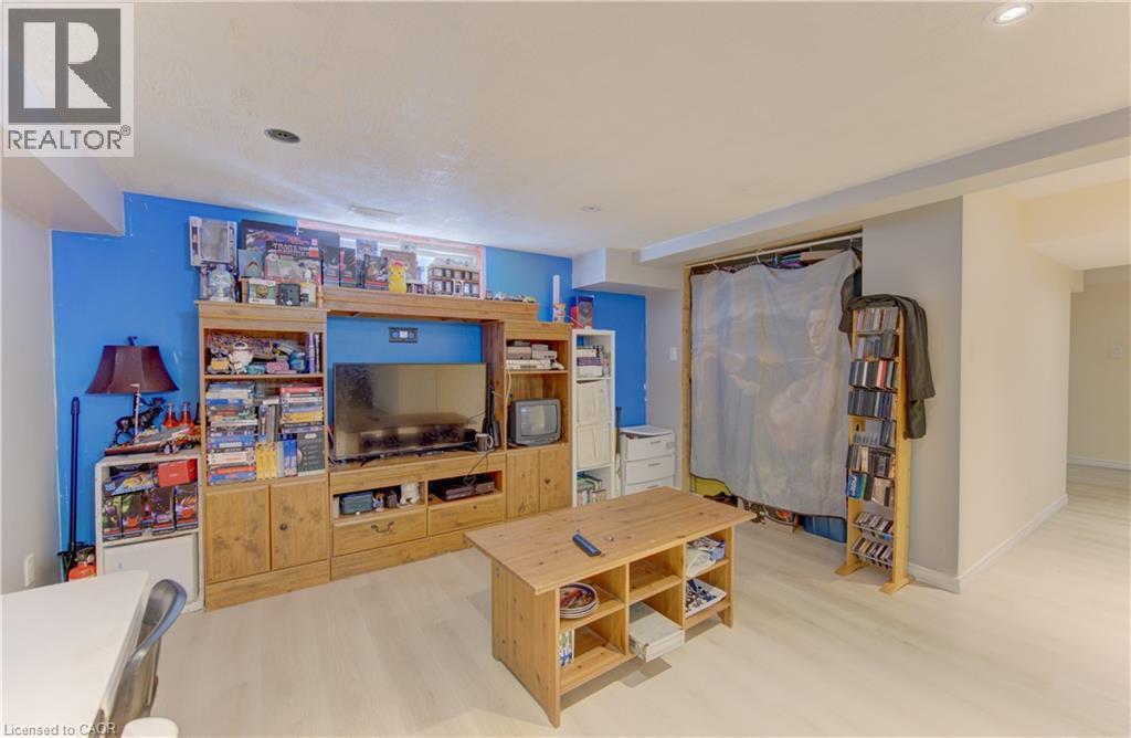 39 Chantilly Street, Kitchener, ON - Indoor