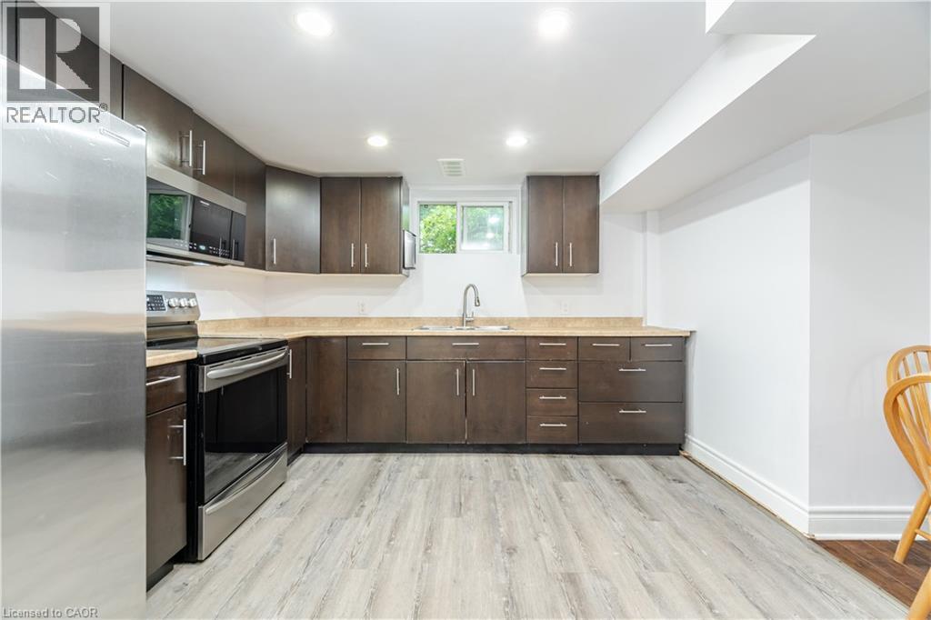 297 Mohawk Road W, Hamilton, ON - Indoor Photo Showing Kitchen