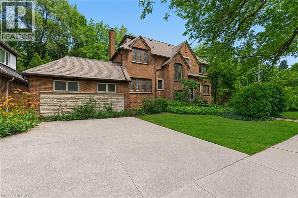 4 Forsyth Avenue N, Hamilton, ON - Outdoor