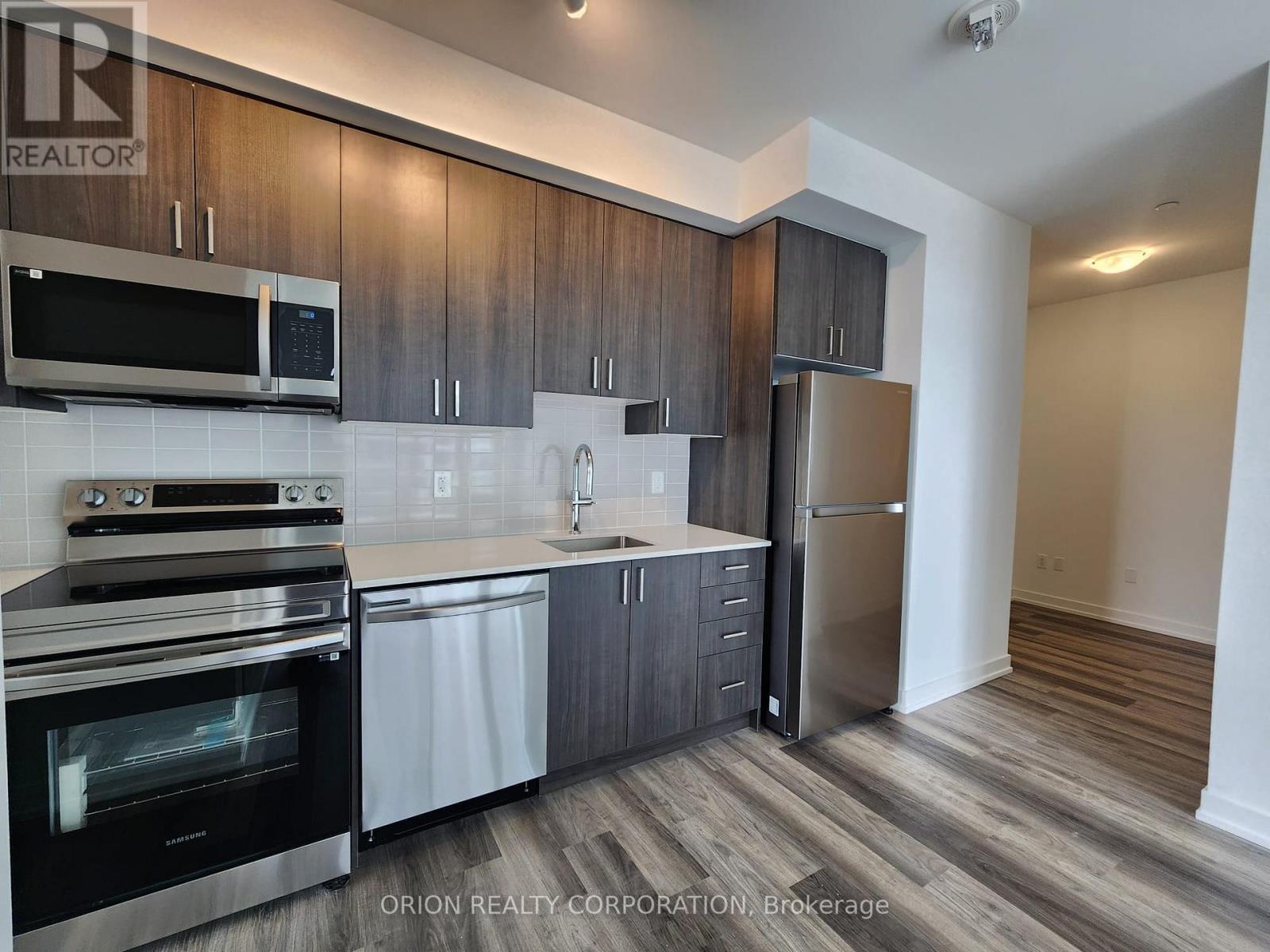 2608 - 1455 Celebration Drive, Pickering, ON - Indoor Photo Showing Kitchen