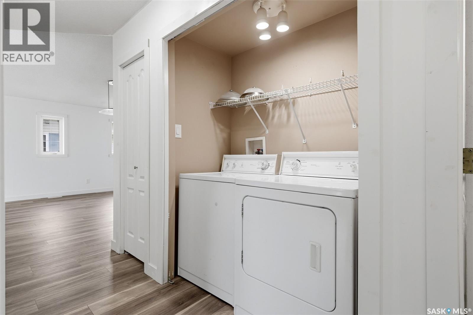 5442 Rochdale Boulevard, Regina, SK - Indoor Photo Showing Laundry Room