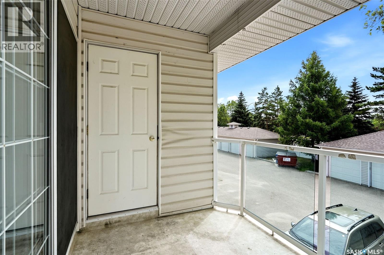 5442 Rochdale Boulevard, Regina, SK - Outdoor With Balcony With Exterior
