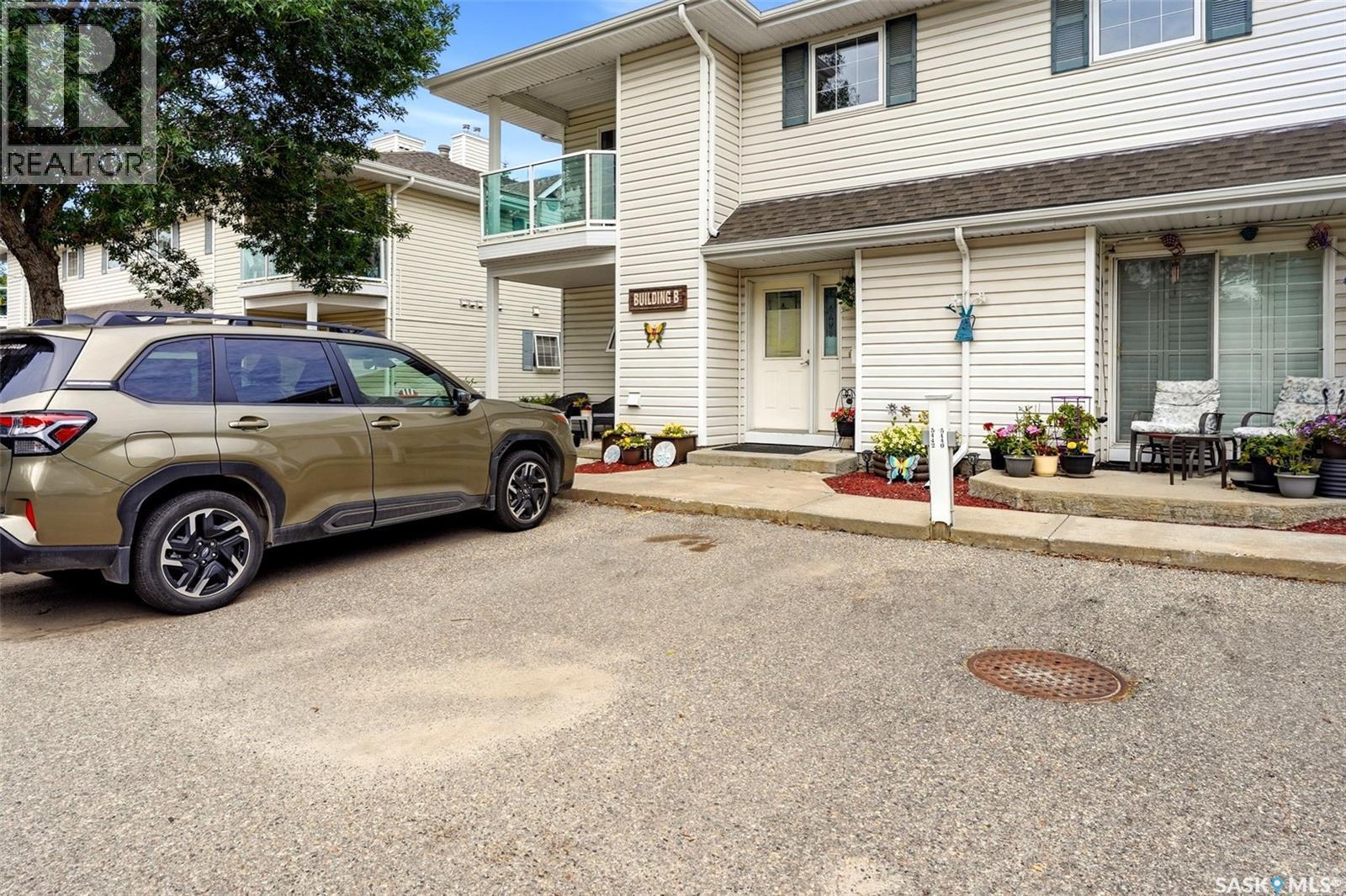 5442 Rochdale Boulevard, Regina, SK - Outdoor