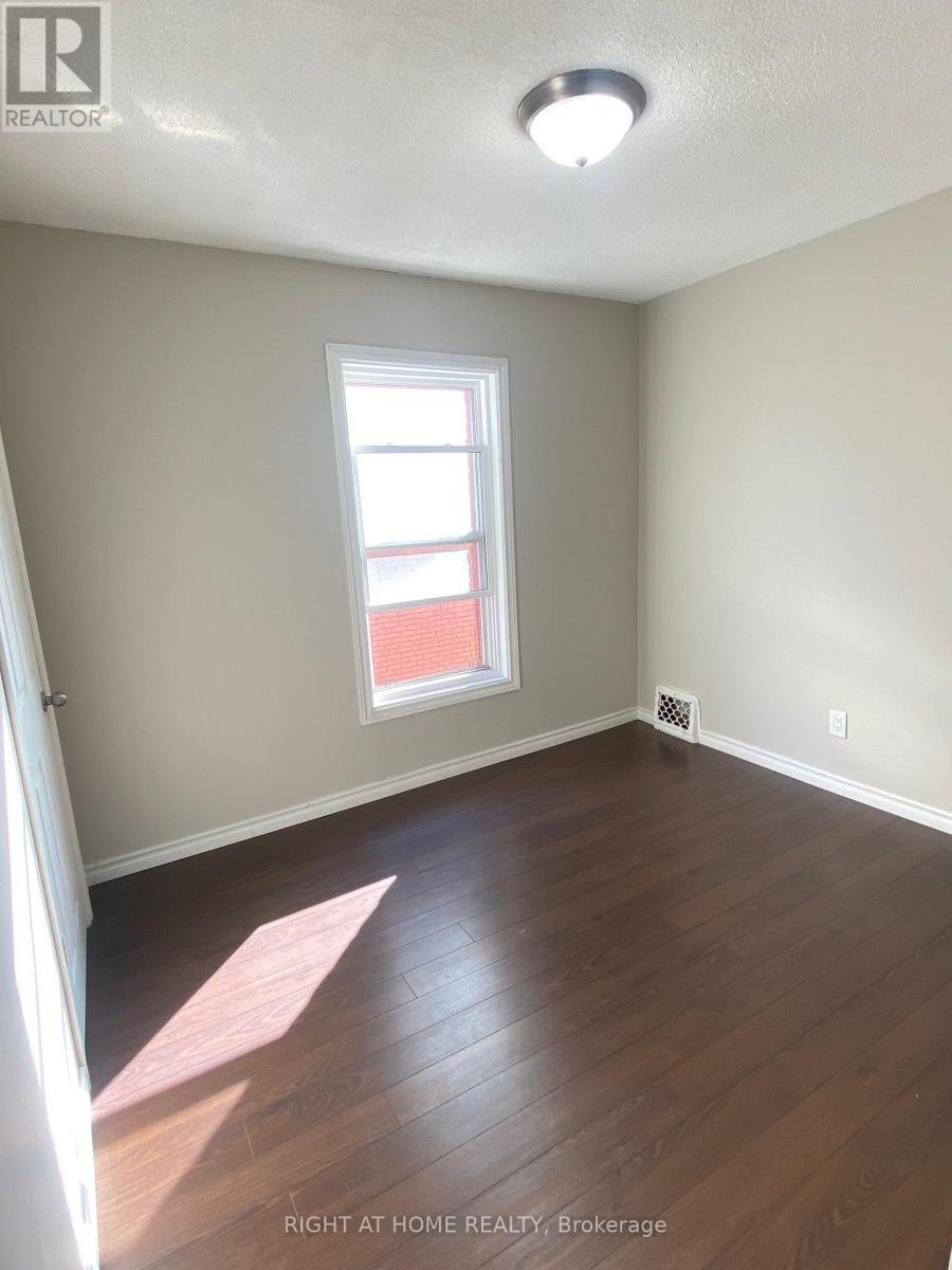 Bedroom 2 - 60 Arthur Avenue N, Hamilton, ON - Indoor Photo Showing Other Room