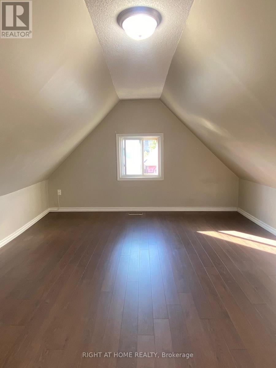 60 Arthur Avenue N, Hamilton, ON - Indoor Photo Showing Other Room