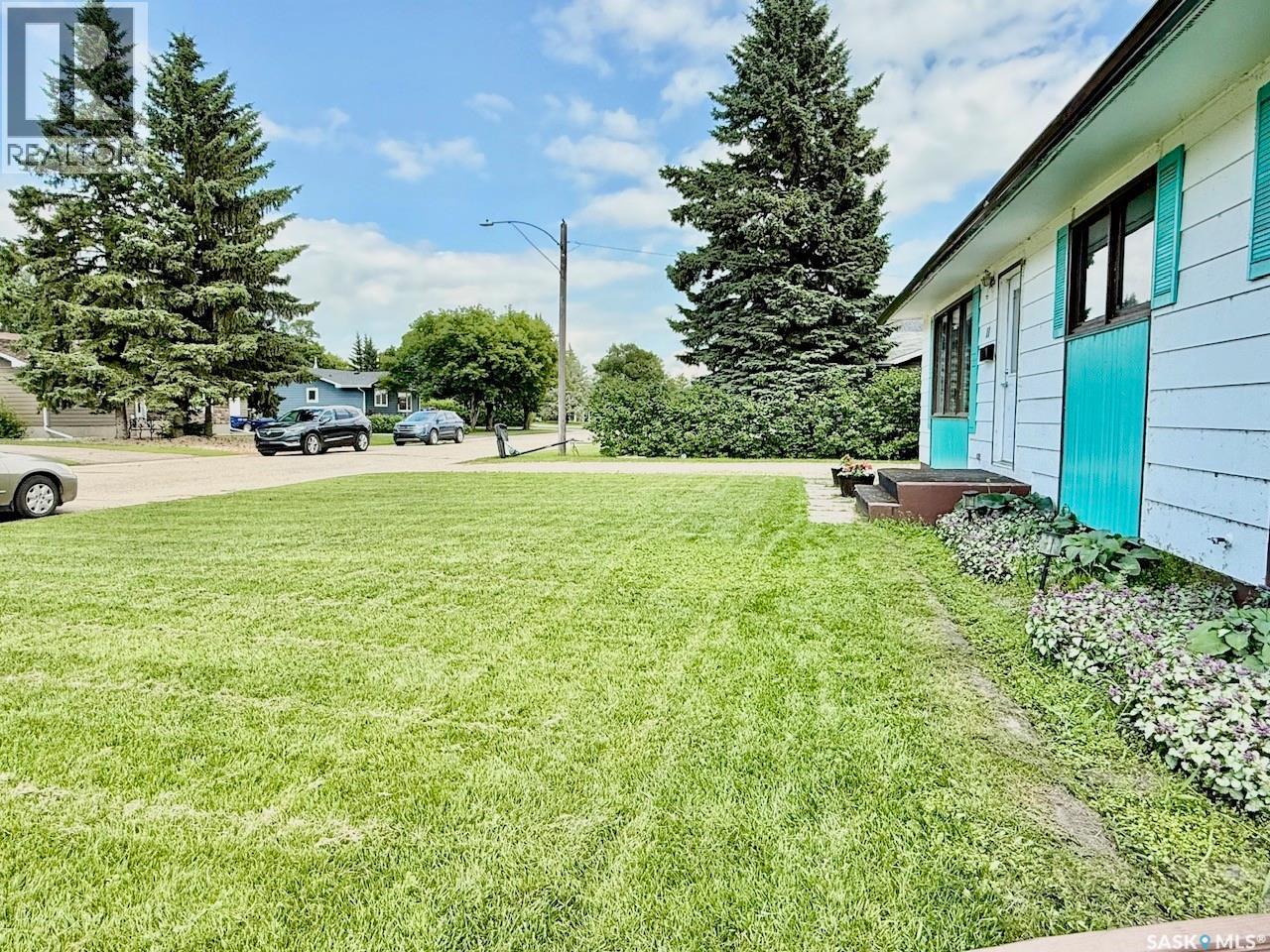 11 Vetshome Drive, Lanigan, SK - Outdoor