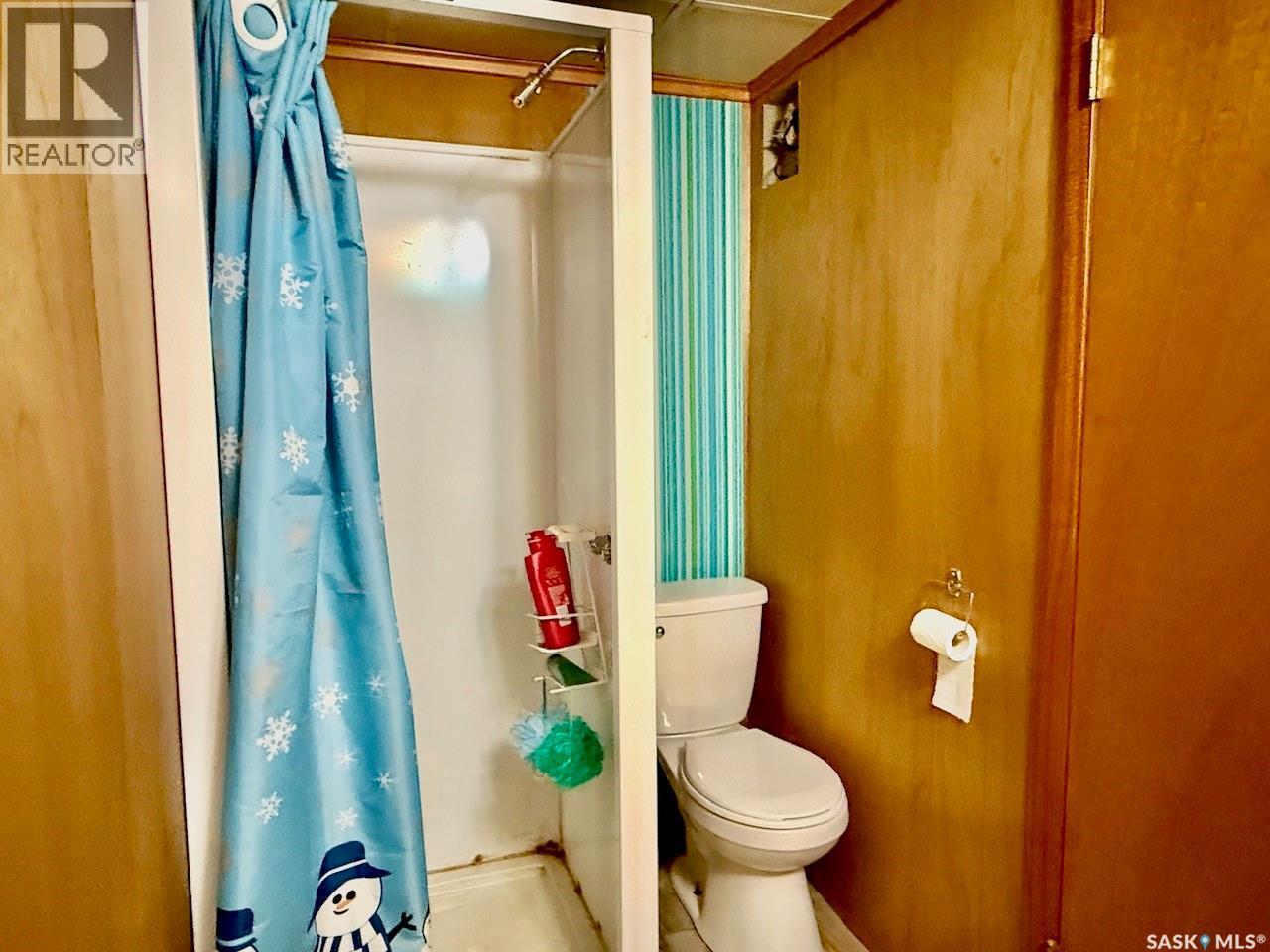 11 Vetshome Drive, Lanigan, SK - Indoor Photo Showing Bathroom
