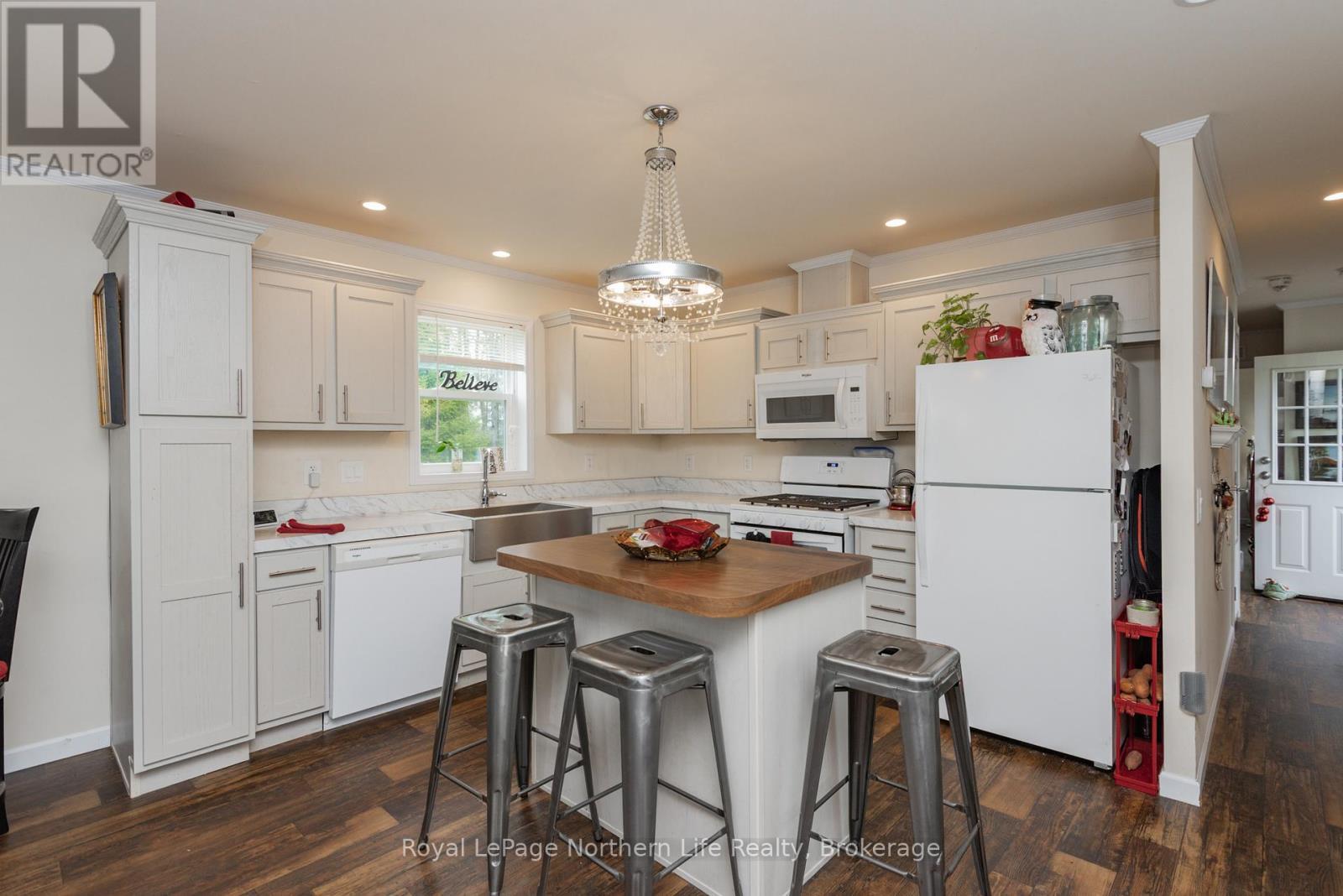 5127 Highway 534, Nipissing, ON - Indoor Photo Showing Kitchen