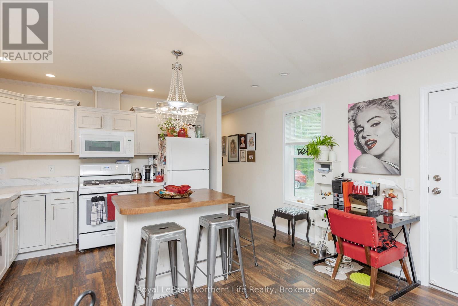 5127 Highway 534, Nipissing, ON - Indoor Photo Showing Kitchen