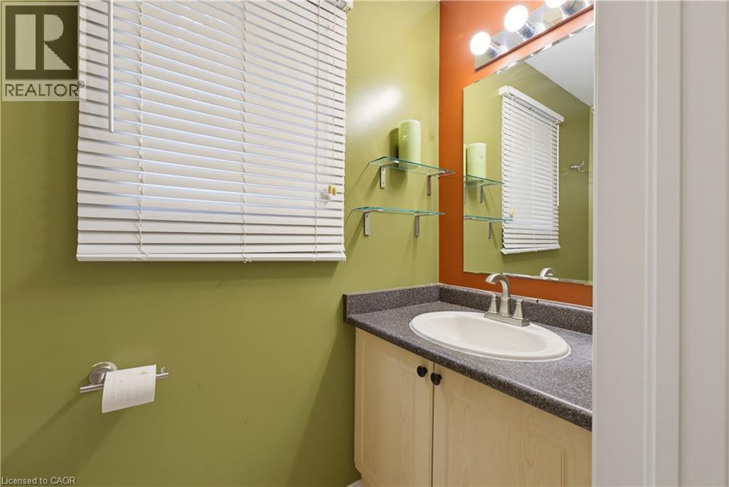 5 Eugene Drive, Guelph, ON - Indoor Photo Showing Bathroom