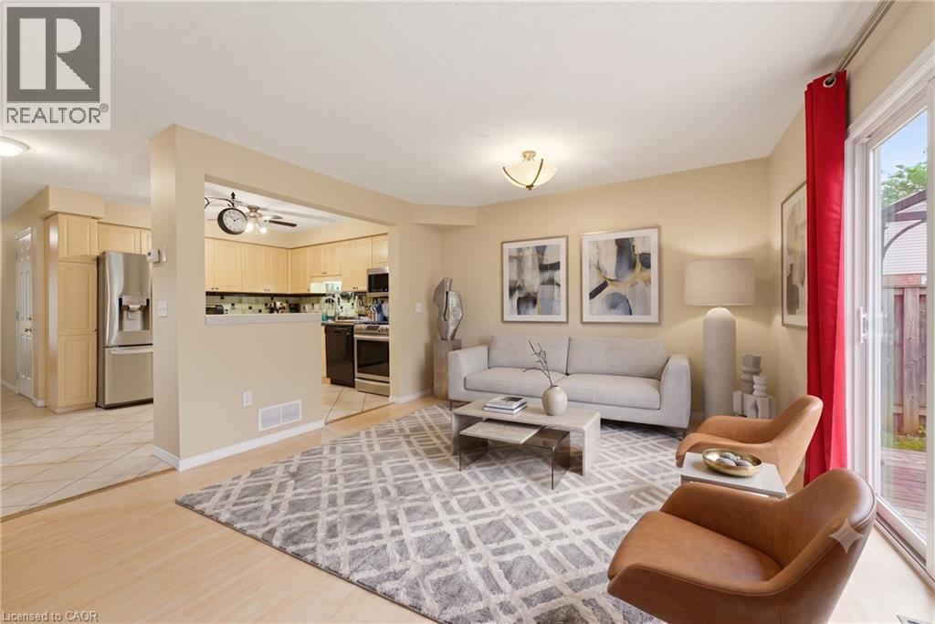 5 Eugene Drive, Guelph, ON - Indoor Photo Showing Living Room