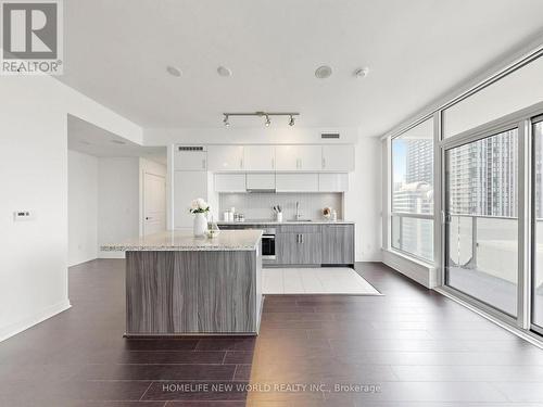 1901 - 8 MERCER STREET  Toronto, ON M5V 0C4