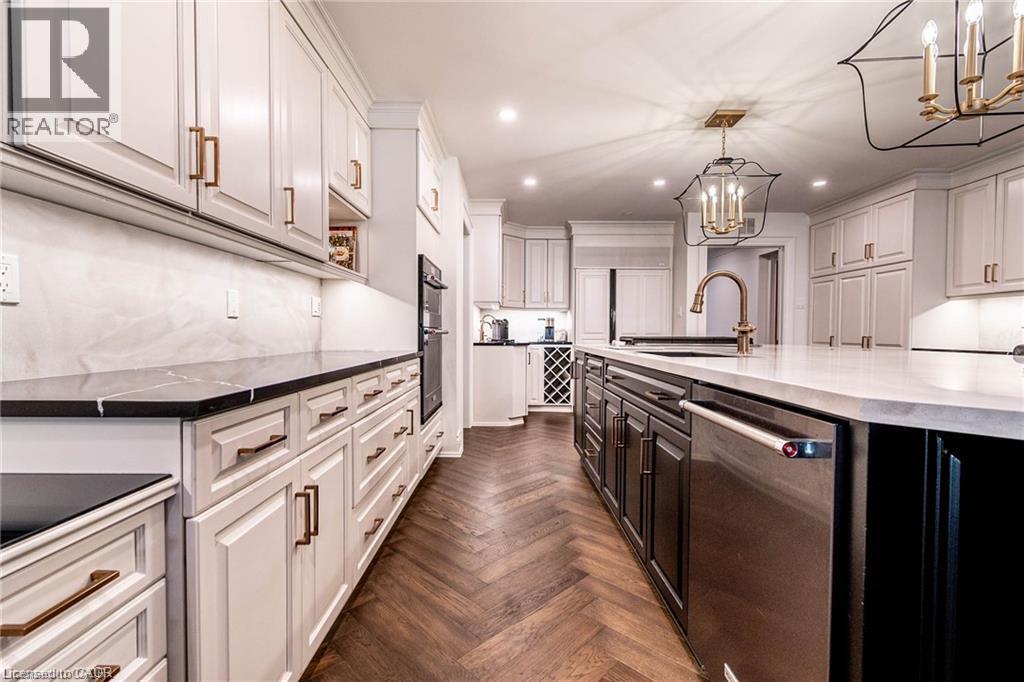 Kitchen - 76 Adriatic Boulevard, Hamilton, ON - Indoor Photo Showing Kitchen