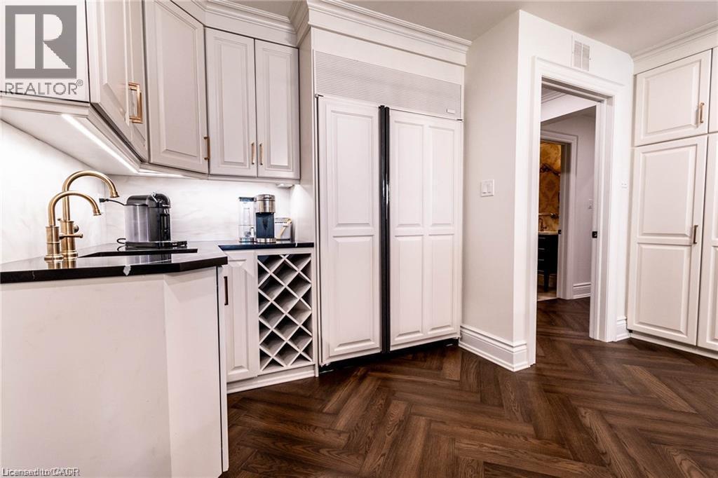 76 Adriatic Boulevard, Hamilton, ON - Indoor Photo Showing Kitchen